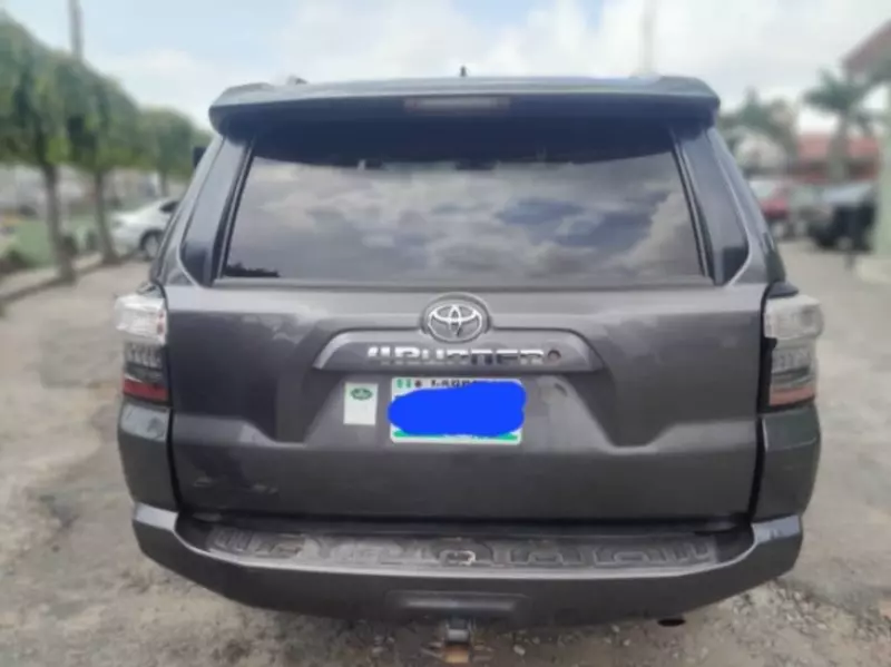 Toyota 4Runner - 2014