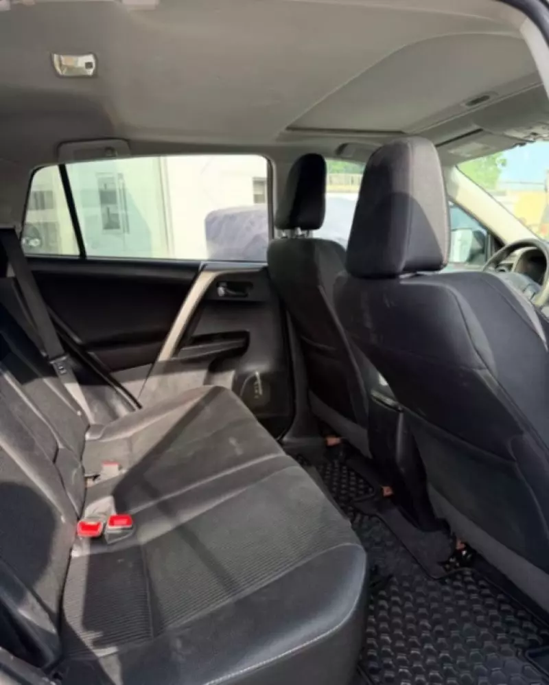 Toyota RAV4   - 2015