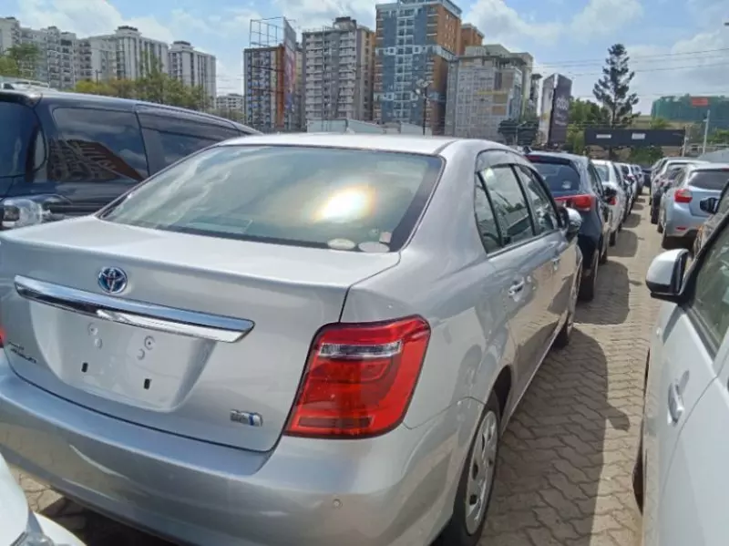 Toyota Axio    - 2018