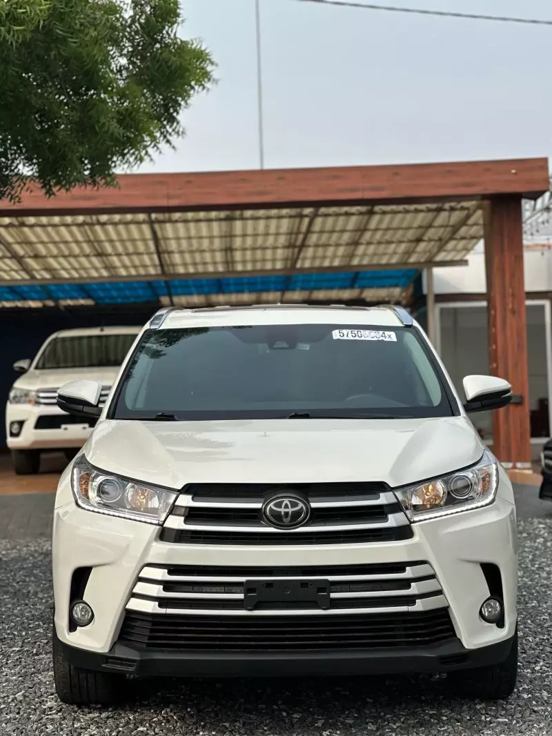 Toyota Highlander   - 2018