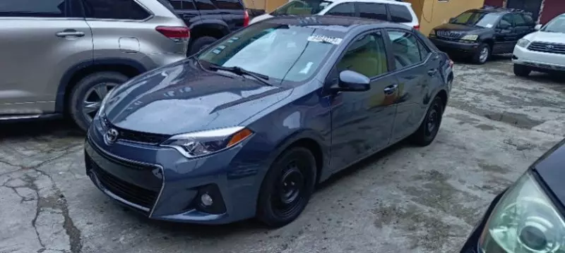 Toyota Corolla   - 2017