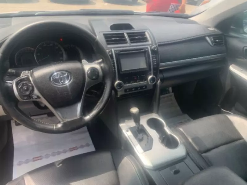 Toyota Camry   - 2016