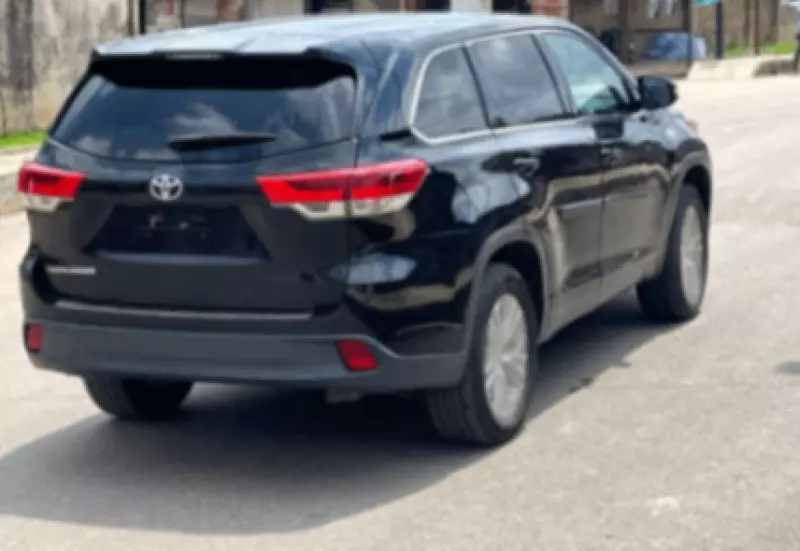 Toyota Highlander   - 2019