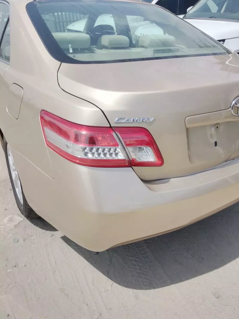 Toyota Camry   - 2010