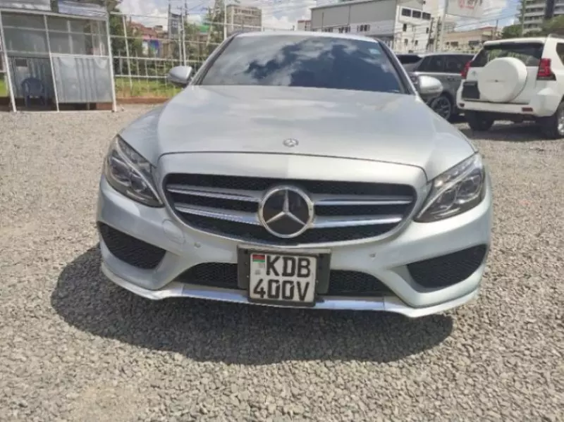 Mercedes-Benz C200   - 2014