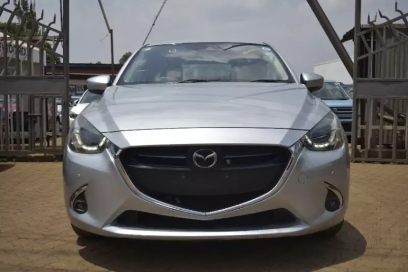 Mazda Demio   -