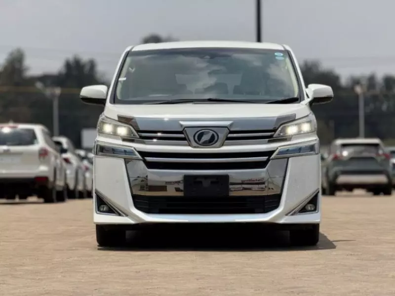 Toyota Vellfire    - 2018