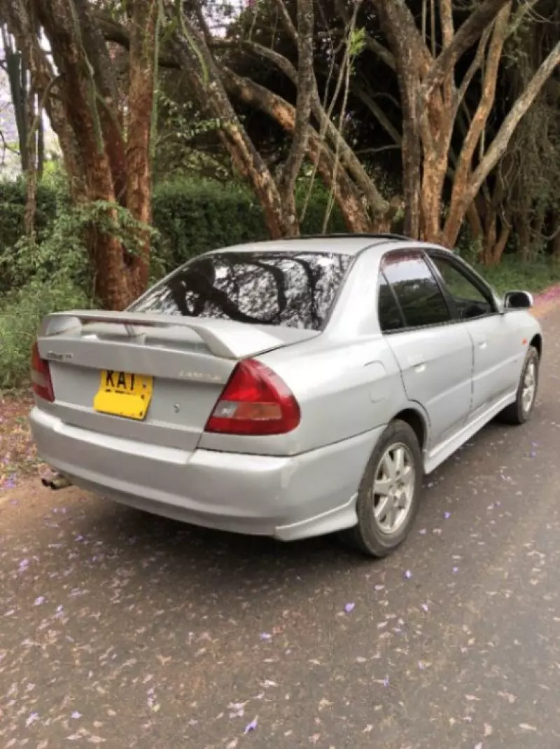 Mitsubishi Lancer   - 1997