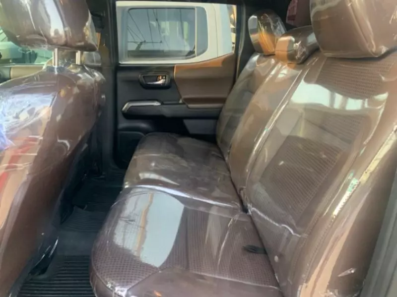Toyota Tacoma   - 2018