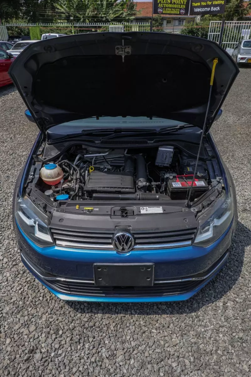 Volkswagen Polo   - 2017