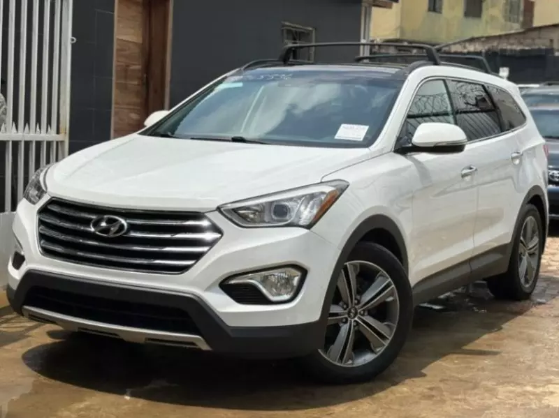 Hyundai Santa FE   - 2016