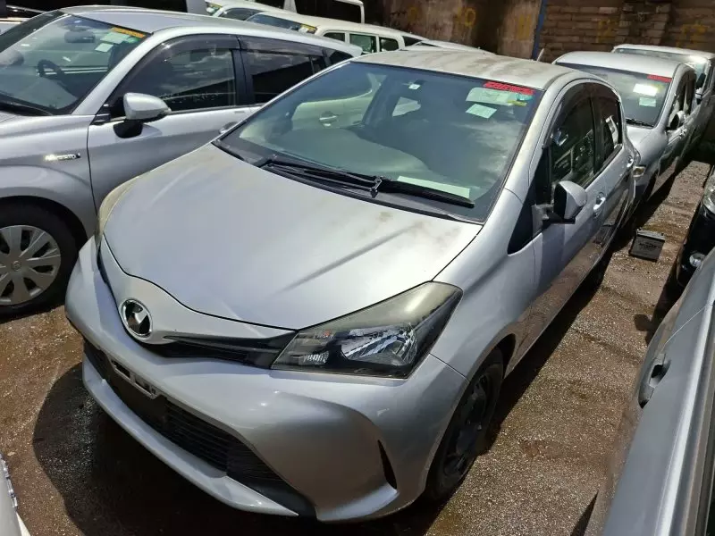 Toyota Vitz   - 2014