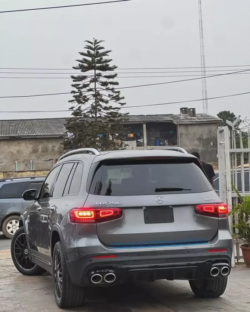 Mercedes-Benz GLB 250   - 2020