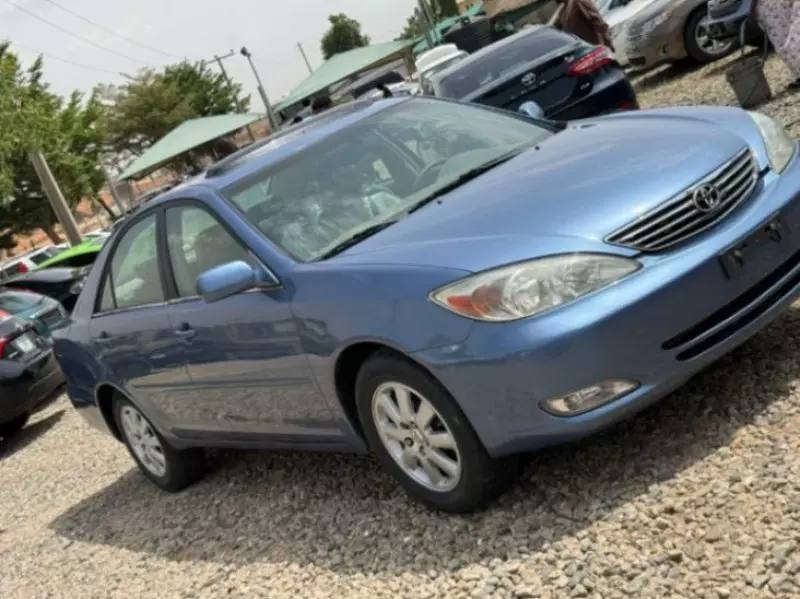 Toyota Camry   - 2003