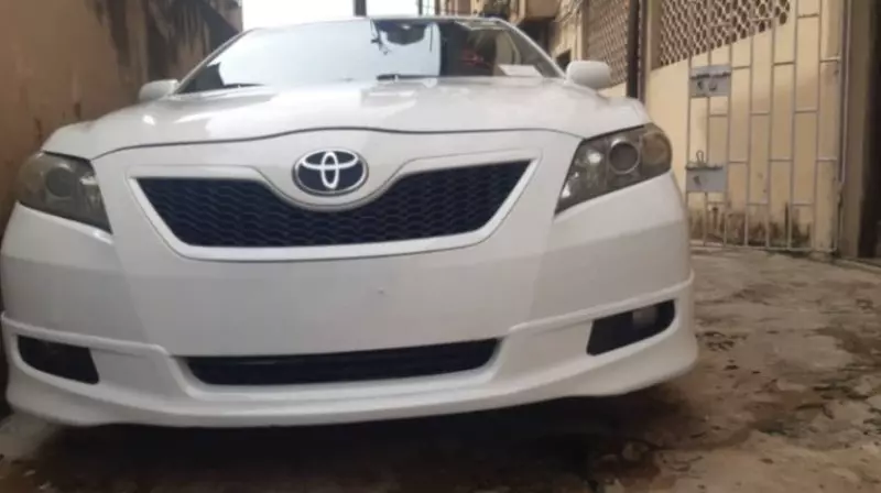 Toyota Camry   - 2009