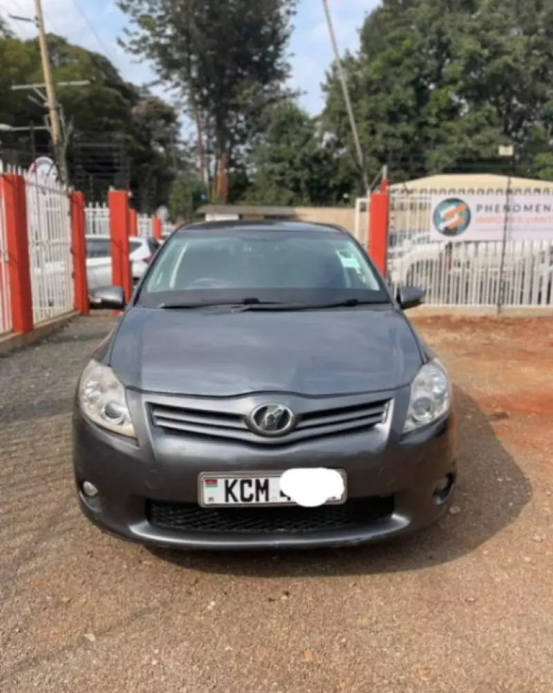 Toyota Auris   - 2010