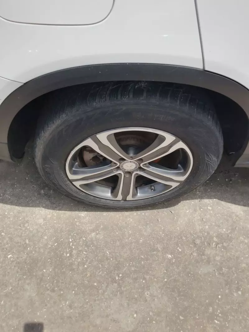 Mercedes-Benz GLC 300   - 2017
