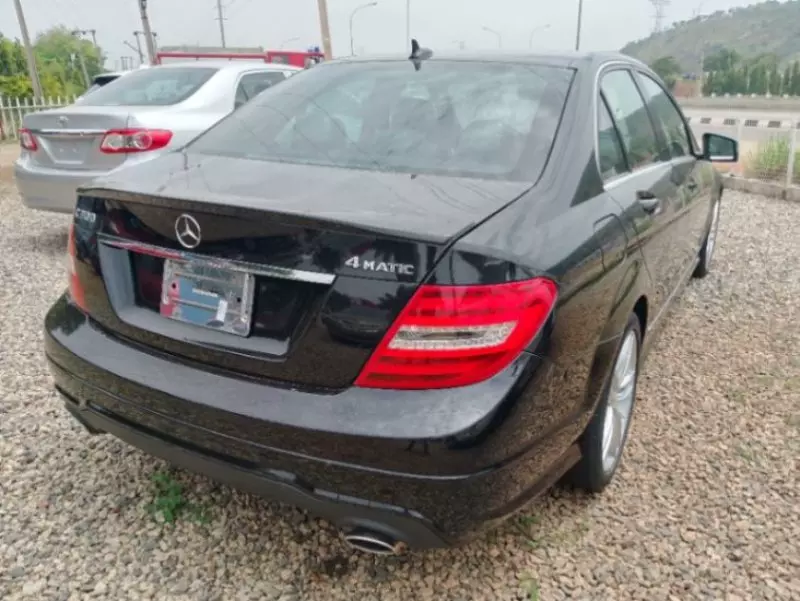 Mercedes-Benz C 300   - 2013