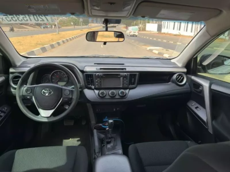 Toyota RAV4   - 2016