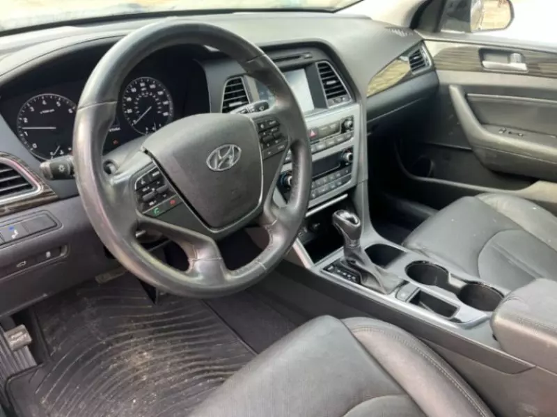 Hyundai Sonata   - 2016