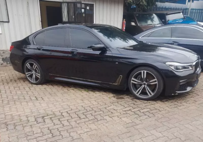 BMW 750 li   - 2017