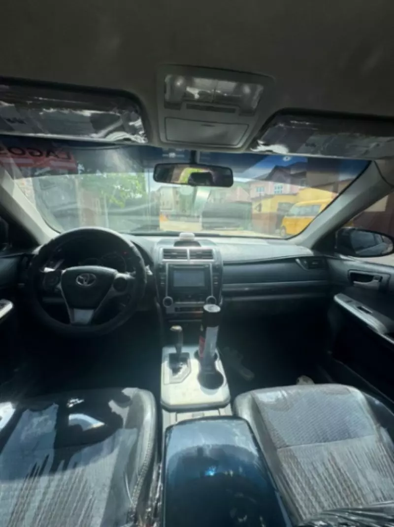 Toyota Camry   - 2012