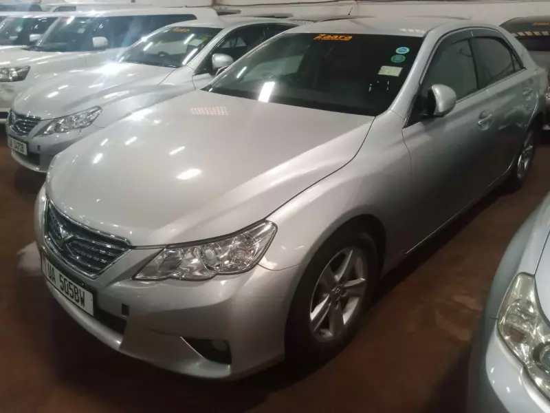 Toyota Mark X   - 2010