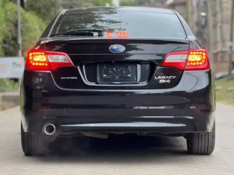 Subaru Legacy B4   - 2017