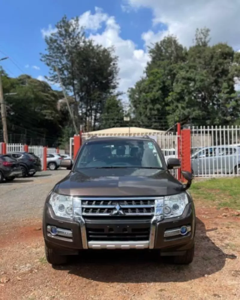 Mitsubishi Pajero   - 2018