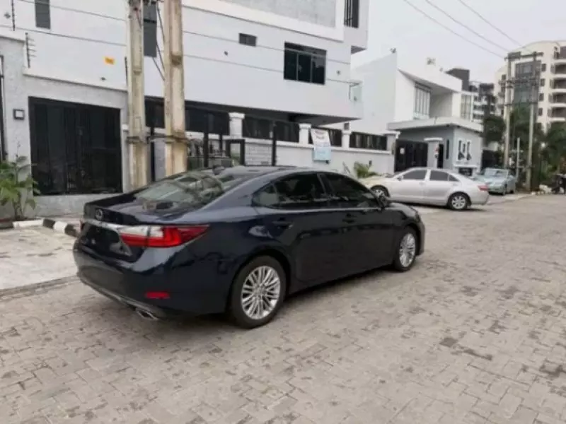 Lexus ES 350   - 2016