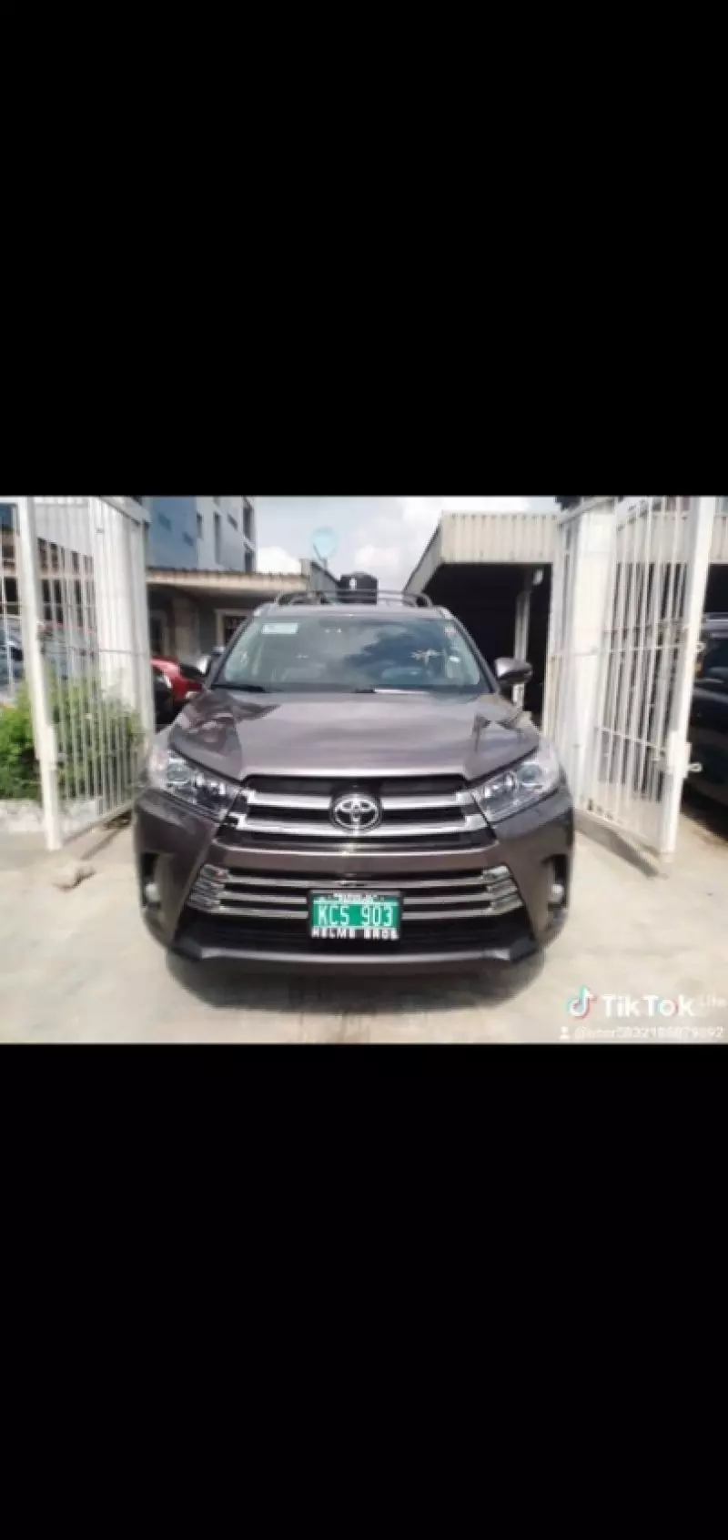 Toyota Highlander   - 2019