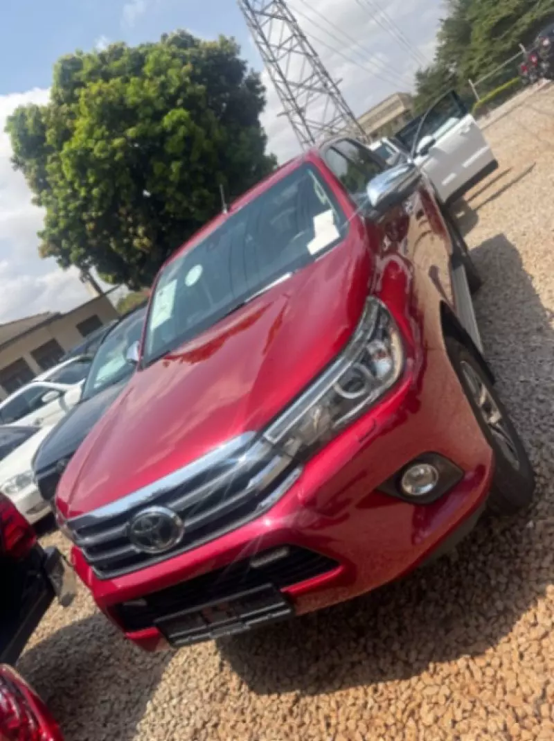 Toyota Hilux