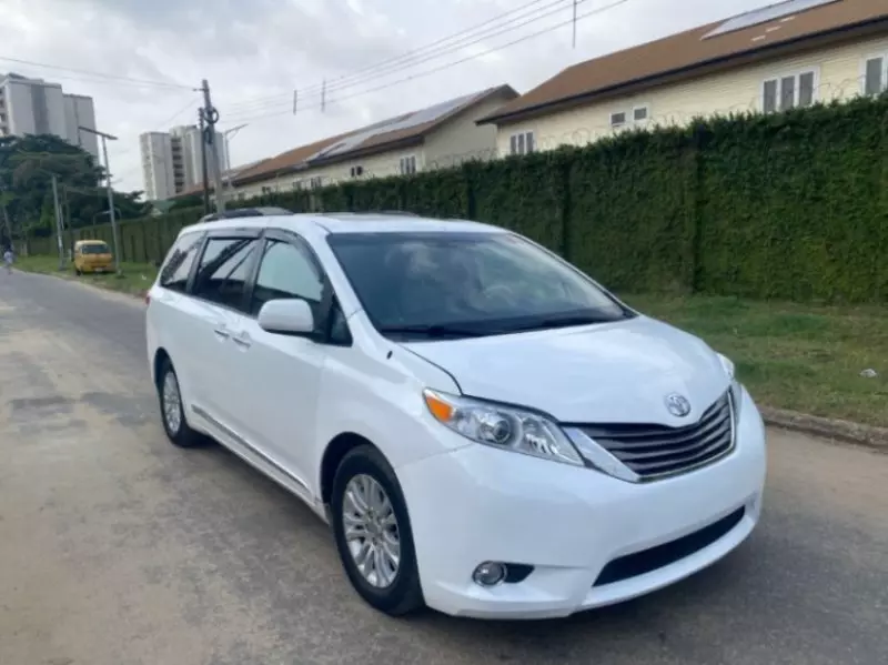 Toyota Sienna