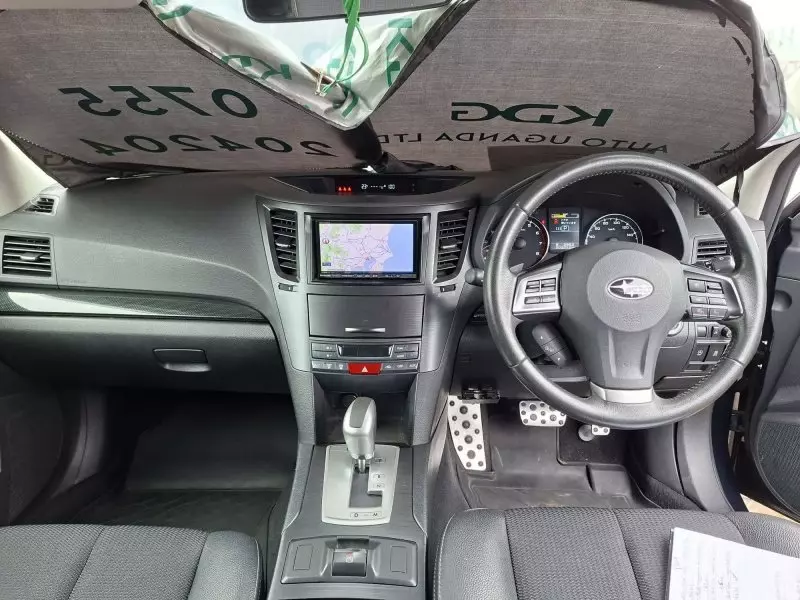 Subaru Outback   - 2012