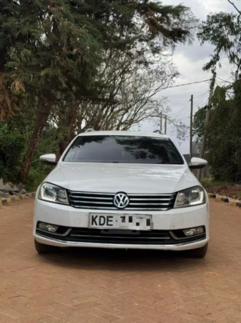 Volkswagen Passat   - 2014