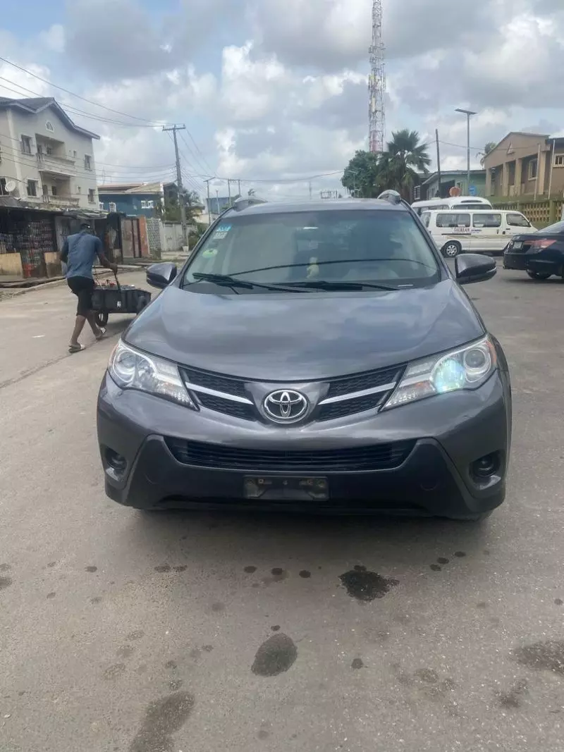 Toyota RAV4   - 2015