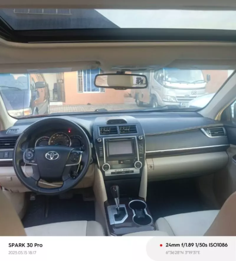 Toyota Camry   - 2012
