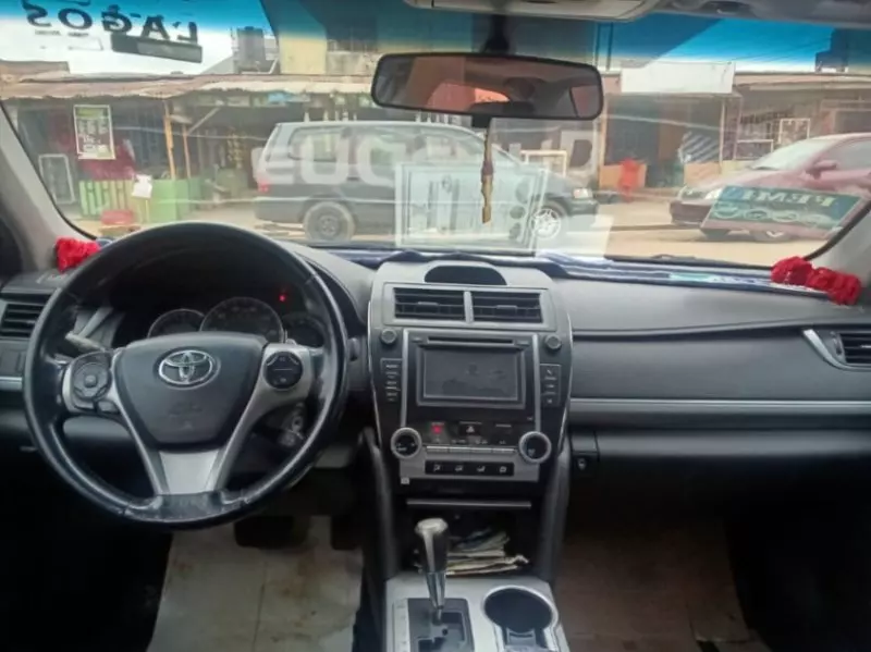 Toyota Camry   - 2013