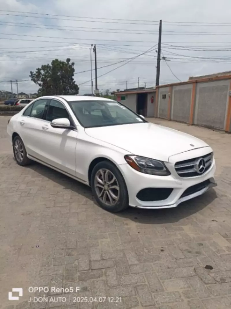 Mercedes-Benz C-class   - 2015