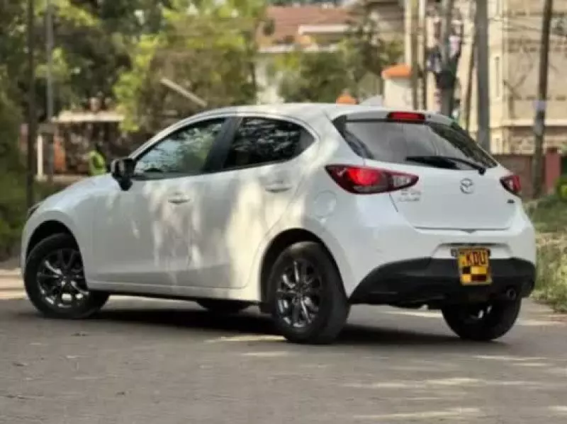 Mazda Demio   -