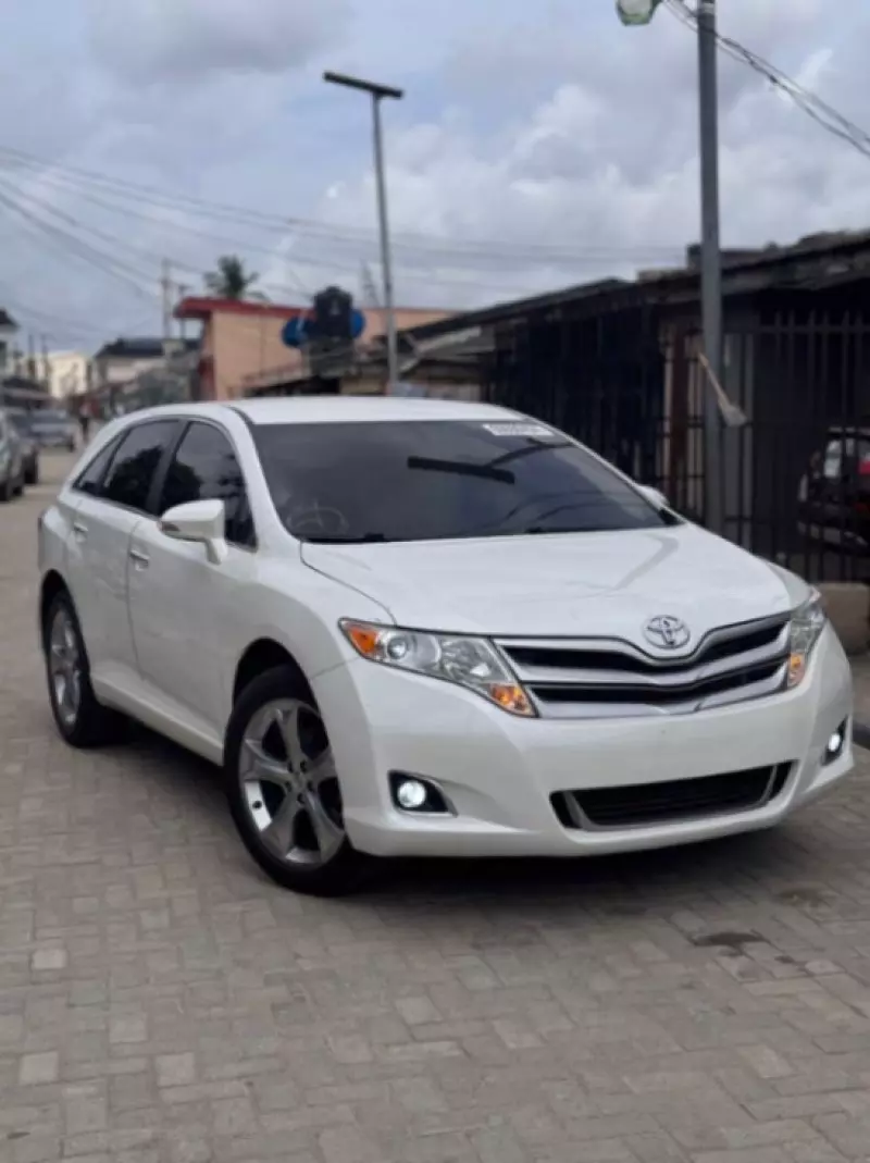 Toyota Venza   - 2013