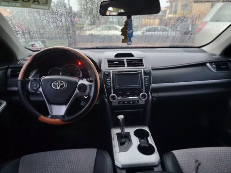 Toyota Camry   - 2013