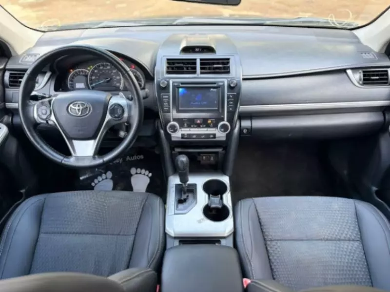 Toyota camry   - 2014