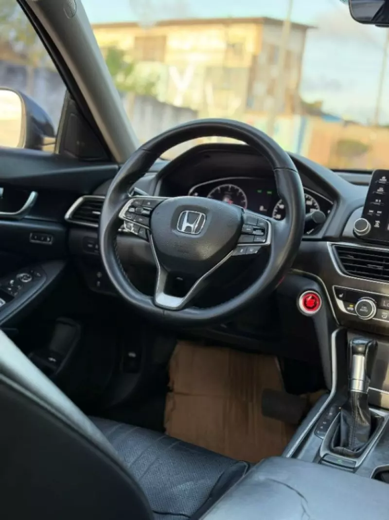 Honda Accord   - 2018