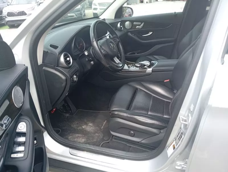 Mercedes-Benz GLC 300   - 2016