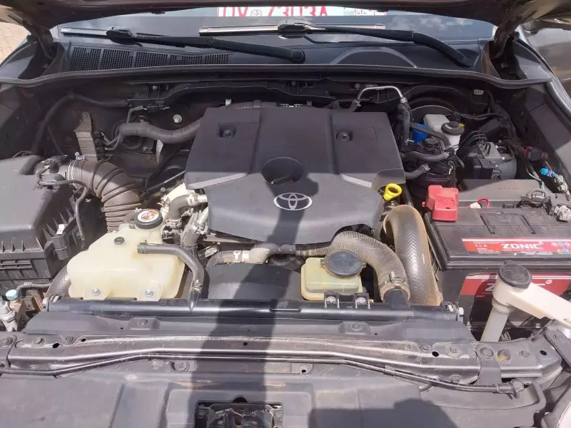 Toyota Hilux Revo    - 2015
