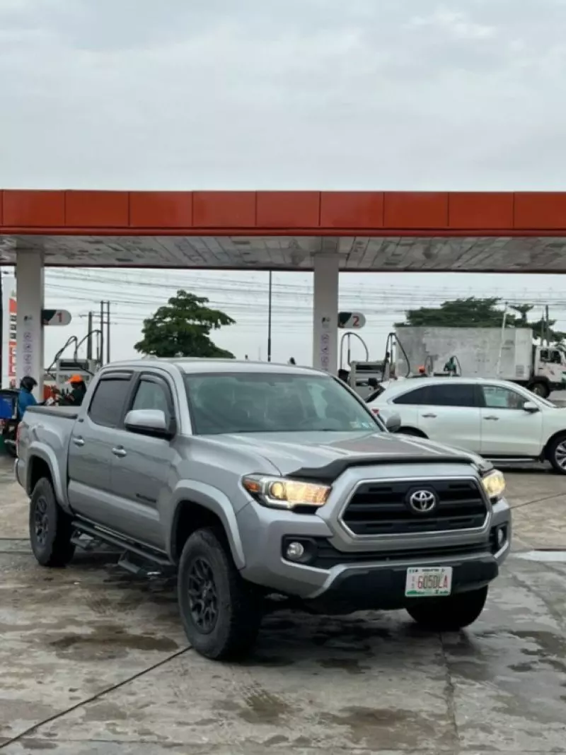 Toyota Tacoma - 2017