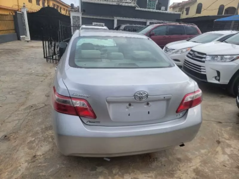 Toyota Camry   - 2007