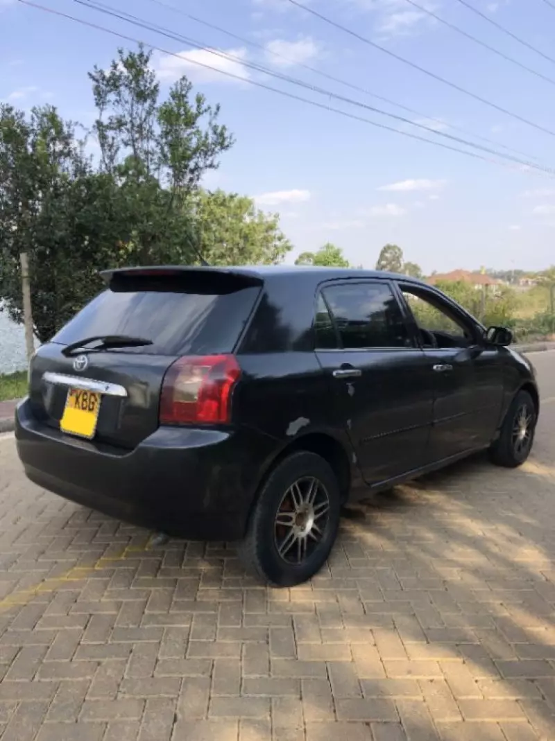 Toyota Allex    - 2001