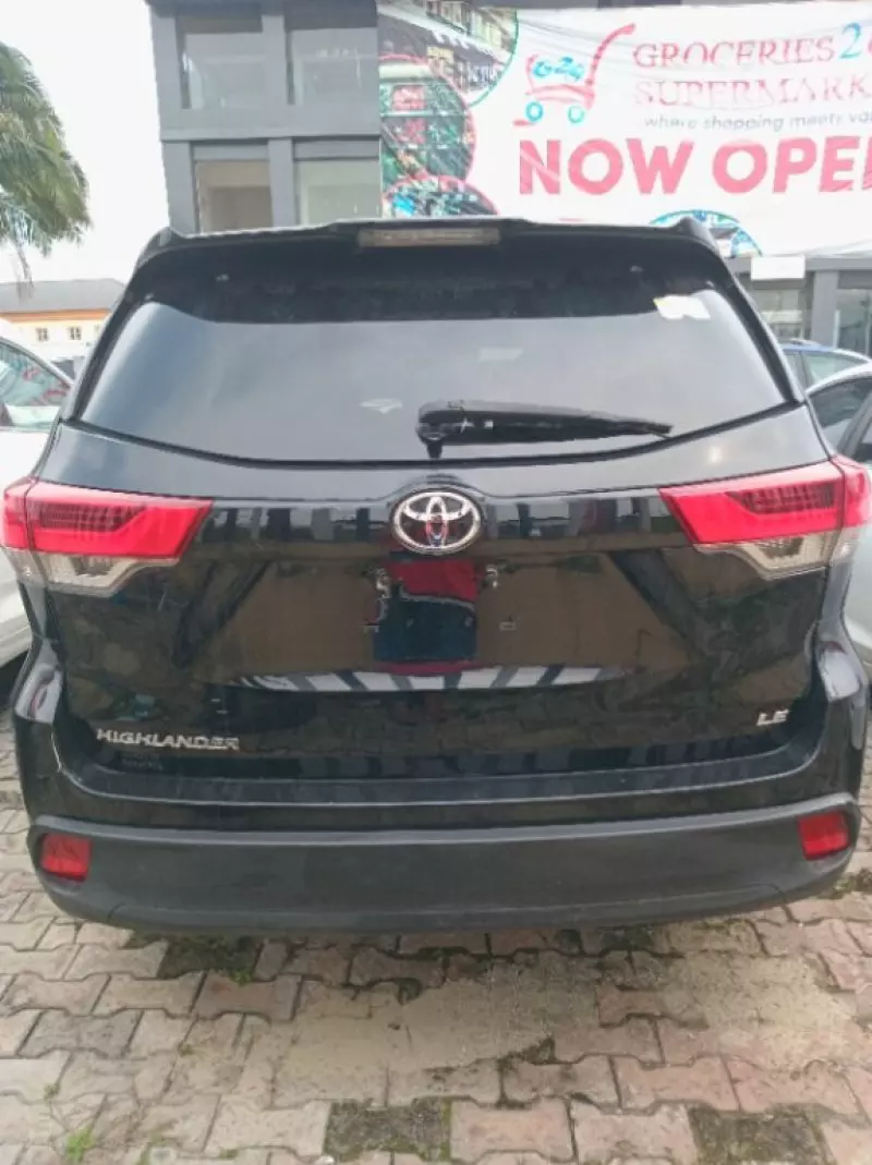 Toyota Highlander   - 2019